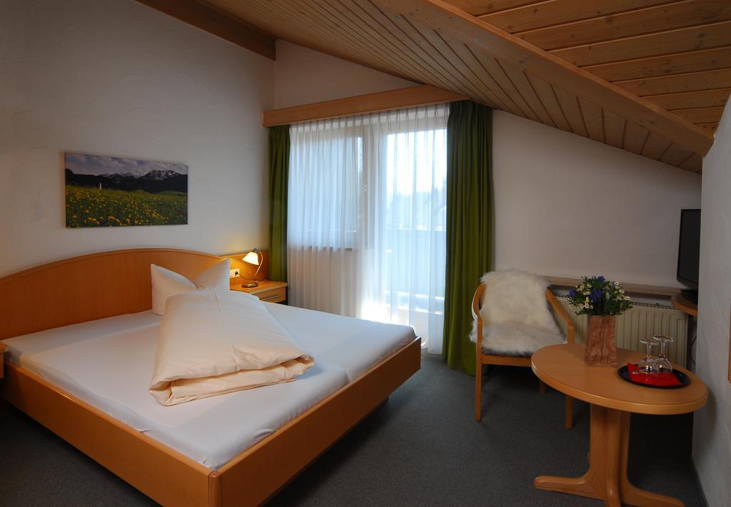 Alpenlodge Pfronten Pokoj fotografie